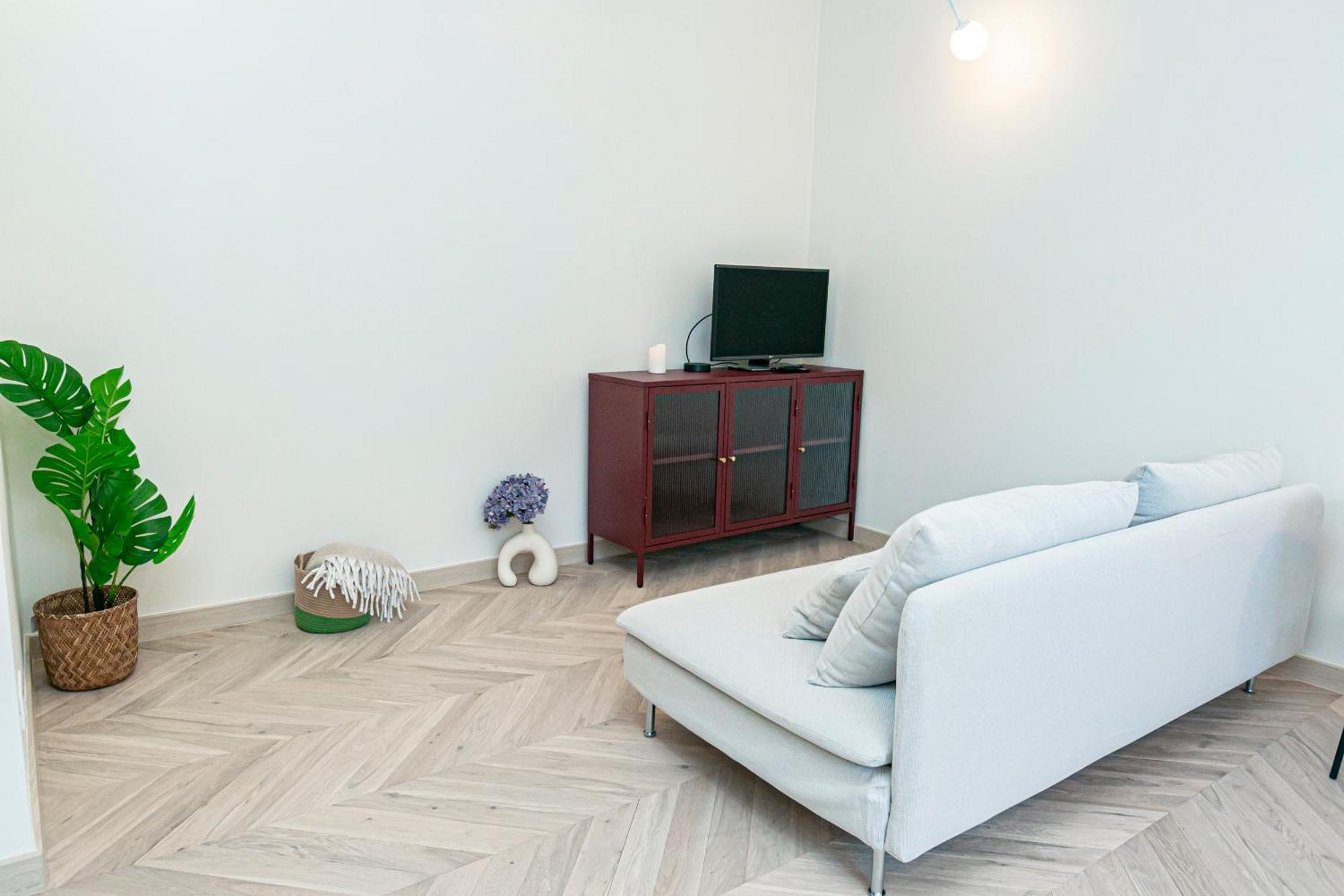Rakowiecka - Bezplatny Parking - Free Parking - Stacja Metra 500m - Underground Station 500m Better Apartment *